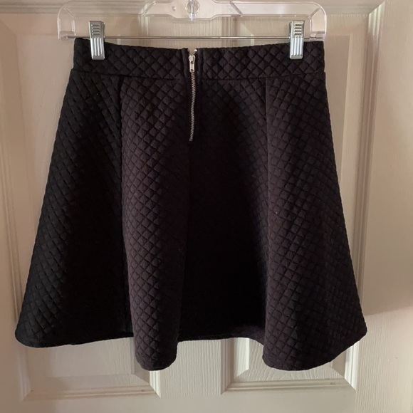 H&M High waisted black circle skirt size small - Picture 3 of 5